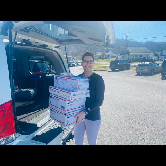 Meet your Posher, Brittany - Picture 2 of 3